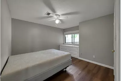 4 Waters Edge Street, Conroe, TX 77356 - Photo 8