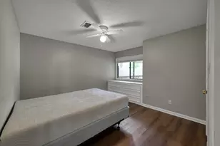 4 Waters Edge St, Conroe, TX 77356 - Photo 8