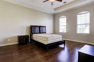 923 Birdsall St, Houston, TX 77007 - Photo 12