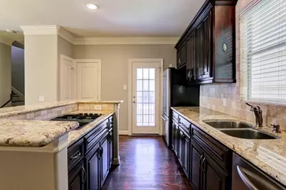 923 Birdsall Street, Houston, TX 77007 - Photo 10