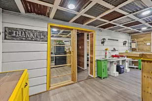 711 10th St, Dickinson, TX 77539 - Photo 30
