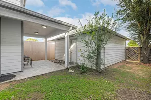 1919 Bittercreek Dr, Houston, TX 77042 - Photo 34