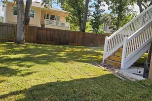 1909 Ashlee Ct, Dickinson, TX 77539 - Photo 6