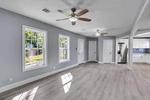 1009 Ruby Ln, Orange, TX 77630 - Photo 4