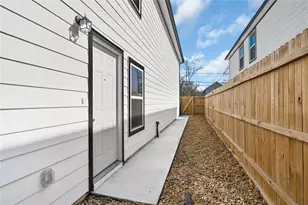 7737 Orebo St, Houston, TX 77088 - Photo 16