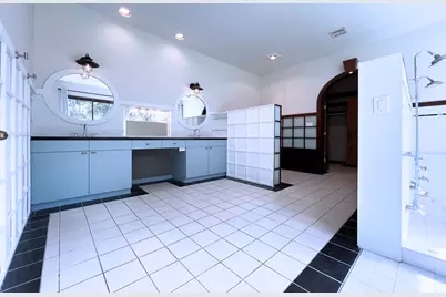 19 Windermere Lane, Houston, TX 77063 - Photo 12