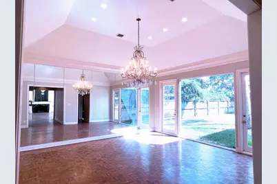 19 Windermere Lane, Houston, TX 77063 - Photo 8