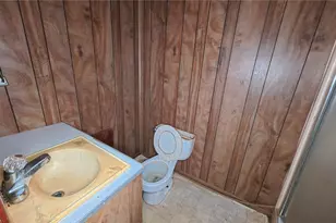 325 S 19th St, Silsbee, TX 77656 - Photo 10