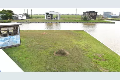 11 Chimaera Road, Sargent, TX 77414 - Photo 4