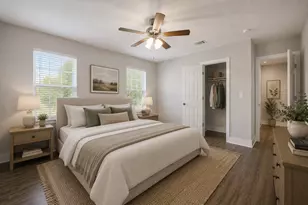 113 E Witcher Ln, Houston, TX 77076 - Photo 2