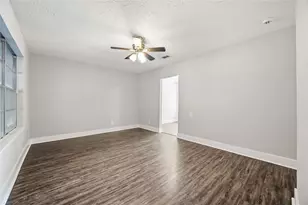 113 E Witcher Ln, Houston, TX 77076 - Photo 20