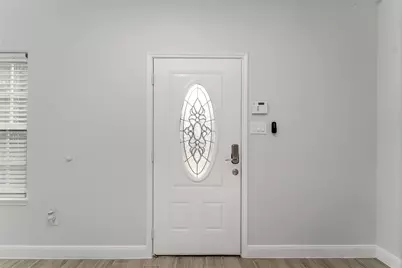 9032 Jutland Road #B, Houston, TX 77033 - Photo 4