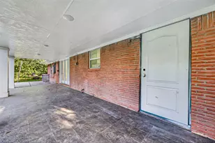 6846 Beechnut St, Houston, TX 77074 - Photo 40