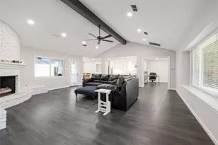 202 Basswood Dr, Spring, TX 77386 - Photo 2