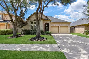 4119 Candle Cove Ct, Sugar Land, TX 77479 - Photo 2