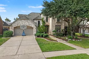 1623 Hill Spring Dr, Sugar Land, TX 77479 - Photo 8