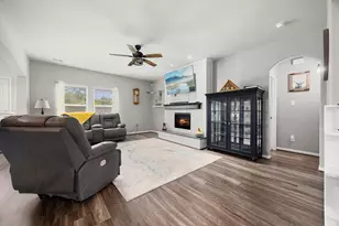 1728 Wandering Hls Rd, Conroe, TX 77304 - Photo 6