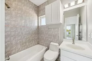 13415 Binnacle Way, Galveston, TX 77554 - Photo 18