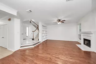 138 N Magnolia Pond Pl, The Woodlands, TX 77381 - Photo 6