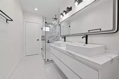 9022 Ferdinand Street, Houston, TX 77051 - Photo 20