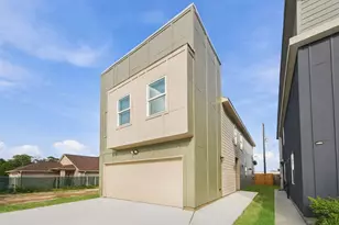 19114 Sears Dr, Houston, TX 77338 - Photo 2