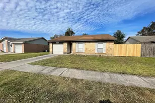 10723 Thorncliff Dr, Humble, TX 77396 - Photo 2