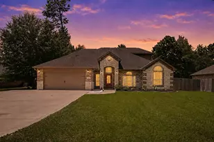 615 Weisinger Dr, Magnolia, TX 77354 - Photo 2