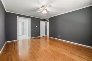 7575 Katy Fwy, Houston, TX 77024 - Photo 10