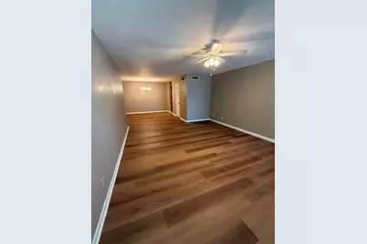 9700 Leawood Boulevard #1704, Houston, TX 77099 - Photo 4