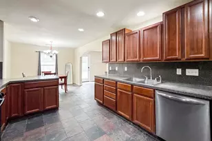 330 E Edgebrook Dr, Houston, TX 77034 - Photo 10