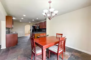 330 E Edgebrook Dr, Houston, TX 77034 - Photo 6