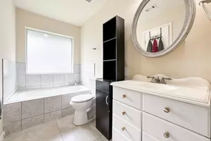 330 E Edgebrook Dr, Houston, TX 77034 - Photo 20