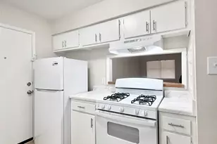 2400 5th St, Bay City, TX 77414 - Photo 8