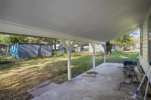113 W Linn St, Huntington, TX 75949 - Photo 18