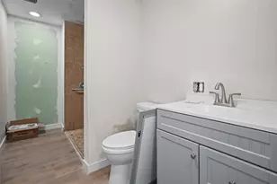 113 W Linn St, Huntington, TX 75949 - Photo 16