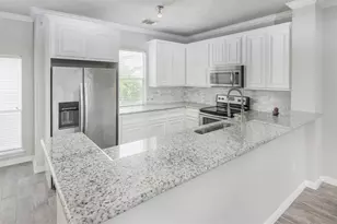 1729 Tuam St, Houston, TX 77004 - Photo 1