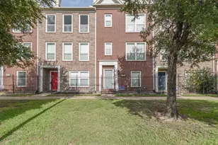 1729 Tuam St, Houston, TX 77004 - Photo 2