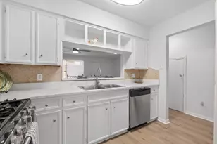 12278 Beamer Rd, Houston, TX 77089 - Photo 10