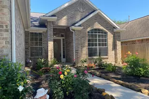 1727 Whispering Forest Dr, Kingwood, TX 77339 - Photo 2