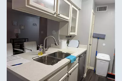 2120 El Paseo Street #207, Houston, TX 77054 - Photo 6