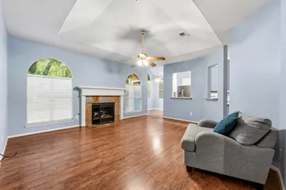 10407 Twin Oak Drive, Conroe, TX 77385 - Photo 6