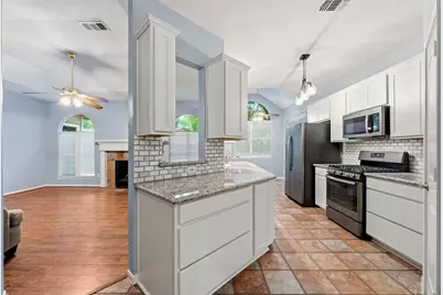 10407 Twin Oak Drive, Conroe, TX 77385 - Photo 10