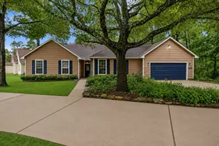 10407 Twin Oak Dr, Conroe, TX 77385 - Photo 2