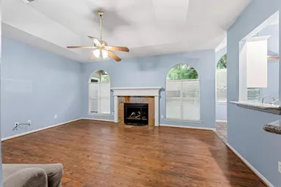 10407 Twin Oak Drive, Conroe, TX 77385 - Photo 8
