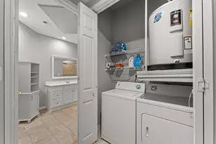 2400 McCue Rd, Houston, TX 77056 - Photo 16