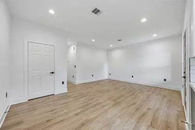 316 Clearwater Street, Houston, TX 77029 - Photo 10