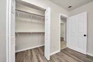 5111 Willow Glen Dr, Houston, TX 77033 - Photo 28