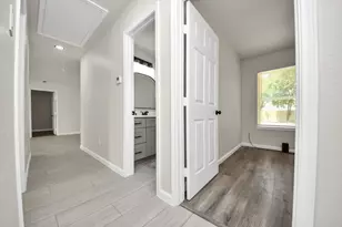 5111 Willow Glen Dr, Houston, TX 77033 - Photo 32