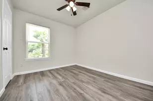 5111 Willow Glen Dr, Houston, TX 77033 - Photo 22