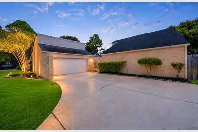 2219 Valley Manor Drive, Missouri City, TX 77489 - Photo 1
